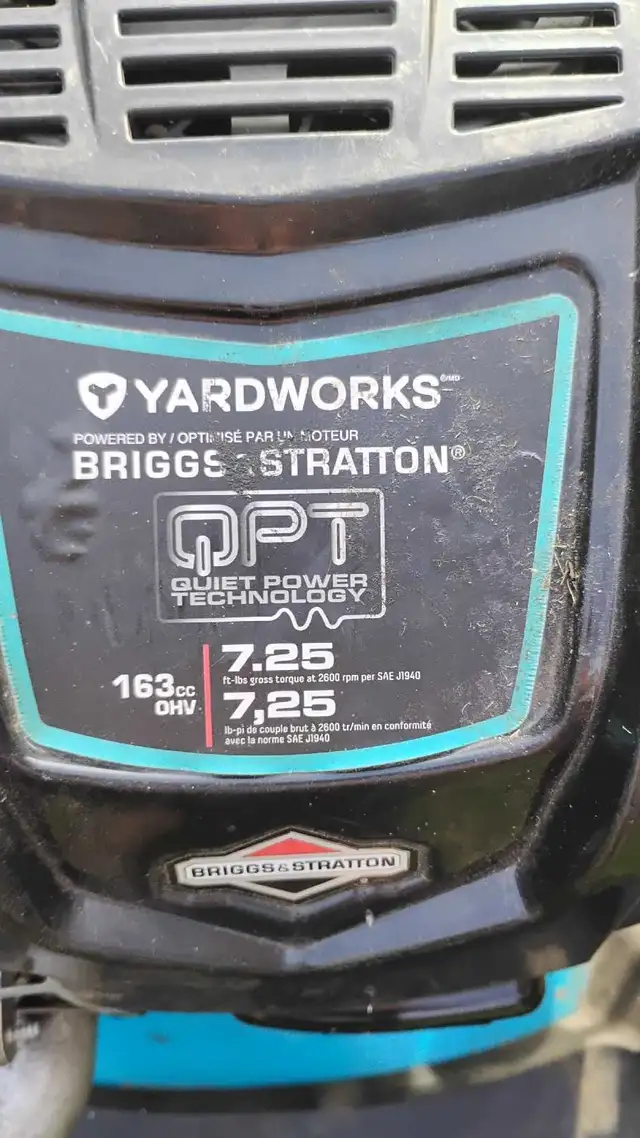 Lawnmower Yardwork self-propelled 1 pull start in Lawnmowers & Leaf Blowers in London - Image 9