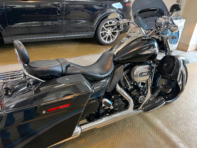 2013 Road King  CVO in Touring in Moncton