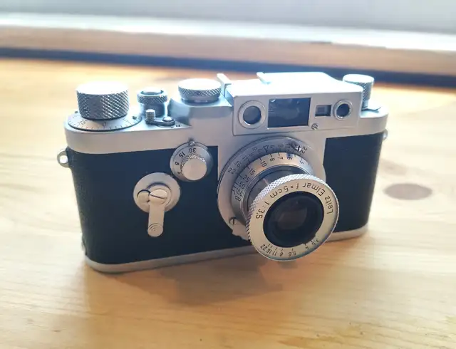 Leica IIIg - 35mm Film Camera. 1956. Vintage. in Cameras & Camcorders in City of Toronto - Image 2