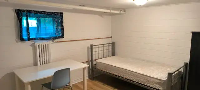 Furnished room for rent in the basement of duplex62863778374401122