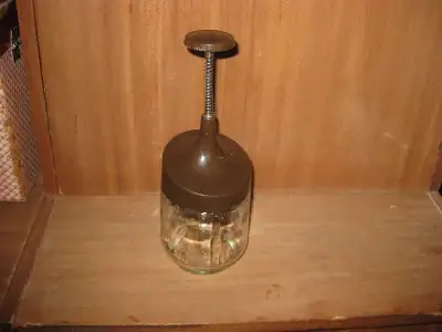MINI-FOOD CHOPPER À LA MAIN - 2 TASSES - 16 OZ ET AUTRES ARTICLE, View more