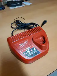 Milwaukee 12m charger