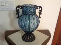 2 Vases  and Mexico   Pottery