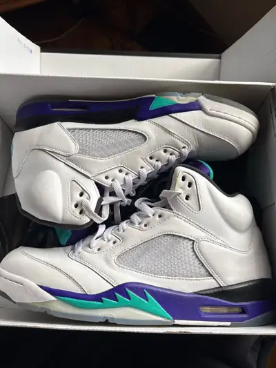 Jordan 5 bel air white grape!! Lightly used, View more