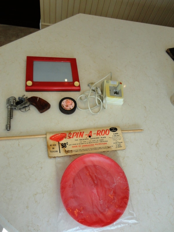 3 Vintage Toys -RARE Spin A Roo, Etch A Sketch, LaserJoystick | Arts ...