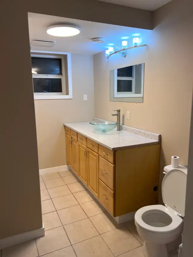 Suite in Dufferin $2200 (Utilities included) in Long Term Rentals in Kamloops - Image 11