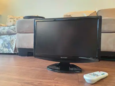 Excellent condition. Great as a secondary 18" monitor — Working HDMI port. Great as a TV for a small...