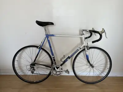 Vélo de route MARINONI 14 vitesses. Columbus. Shimano 105 . Cadre 62 cm .