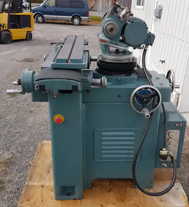Tool and & Cutter grinder sharpener trade lathe milling machine in Other in City of Toronto - Image 9