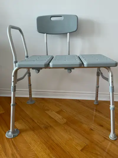Plastic/ aluminum Tub Transfer Bench with Adjustable Backrest by Drive Medical Excellent new conditi...