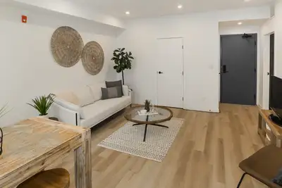 2 Bedroom apartment available! Move In Ready!