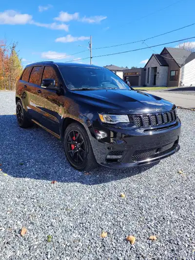 Jeep Grand Cherokee SRT 2020 Noir int. Noir , 68000 km Pneus neuf, système exaust gthaust avec manet...