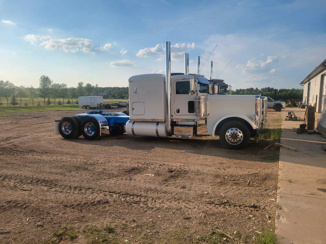 Peterbilt 389 in Heavy Trucks in Brandon