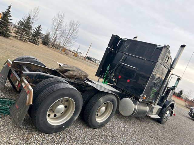 Used  2014 International 9900i Sleeper in Heavy Trucks in Calgary - Image 3