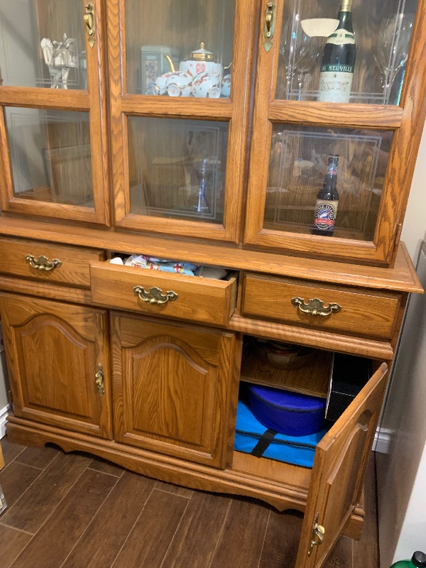 China with hutch Hutches & Display Winnipeg Kijiji