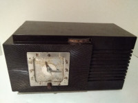 REDUCED General Electric, 1948/49, C-62A Clock Radio