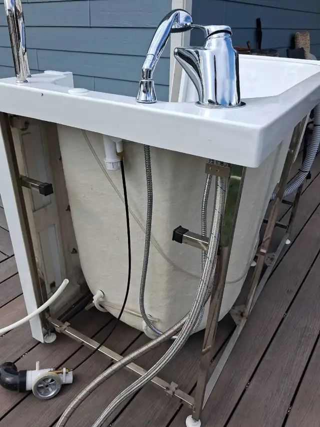 Walk-in Tub556114110495467523