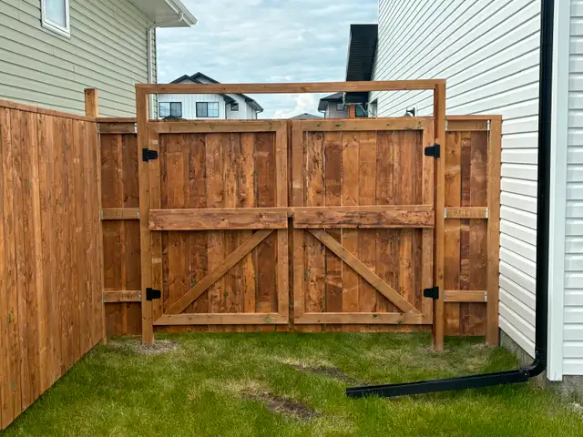 PROFESSIONAL FENCE BUILDER 306-979-913362864741561345124