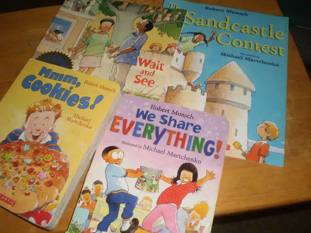 Robert Munsch books in Children & Young Adult in London - Image 2