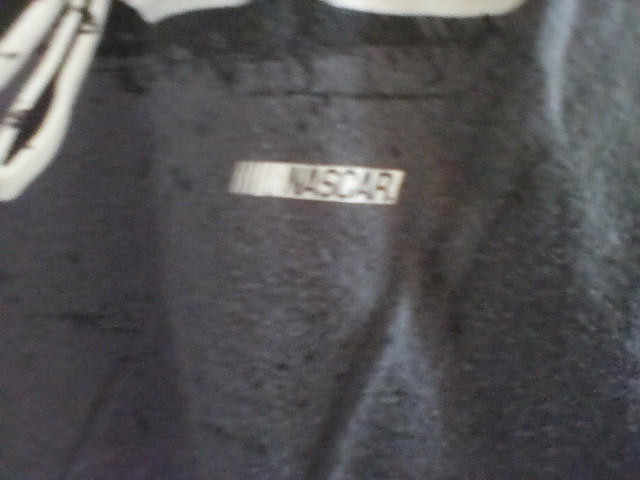 NASCAR DALE JR 88 Women's Charcoal T-shirt, Size XL in Women's - Tops & Outerwear in Oshawa / Durham Region - Image 4