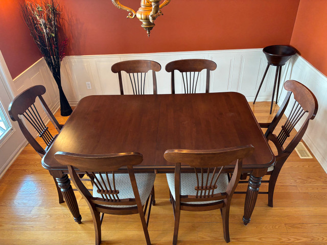 Table Salle à manger Canadel dans Mobilier de salle à manger et cuisine  à Longueuil/Rive Sud