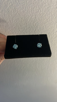 1ct light blue moissanite stone silver stud earrings 