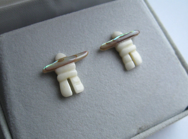 Glacier Pearle Mother of Pearl Abalone Inukshuk Stud Earrings in Jewellery & Watches in Truro - Image 2
