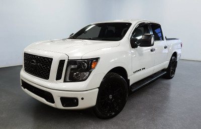 2018 Nissan Titan SV Midnight