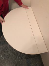 Table murale pliante semi-circulaire