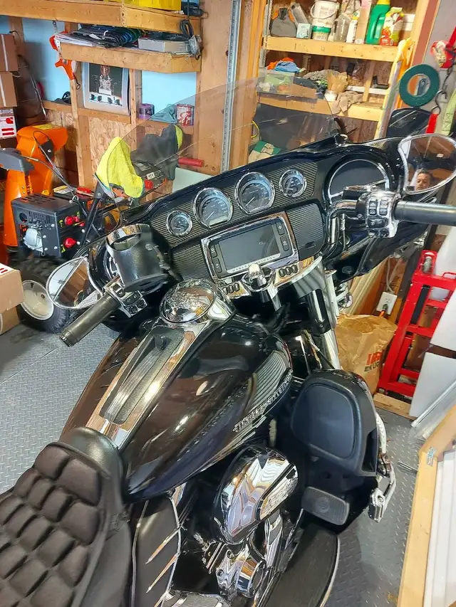 moto flhtk  in Touring in Lac-Saint-Jean - Image 4