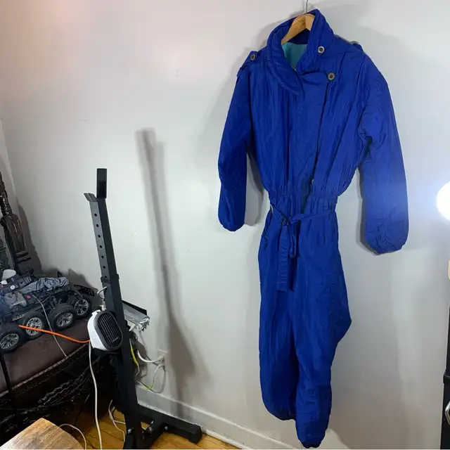 Vintage 80s ski suit / femme in Women's - Tops & Outerwear in City of Montréal - Image 5