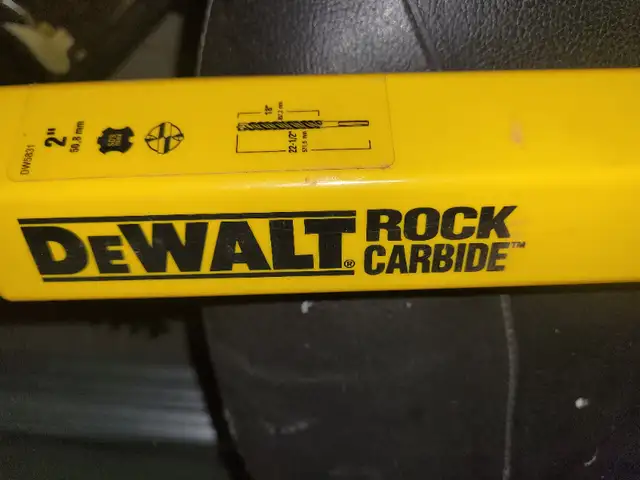 DeWalt Brand New SDS max 2" Solid 4 point 22.5" Carbide Core Bit in Power Tools in City of Toronto - Image 4