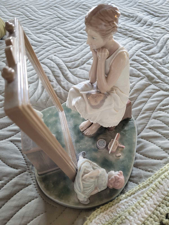 Lladro 1411 Day Dreamer--Norman Rockwell series.  in Arts & Collectibles in Peterborough - Image 4