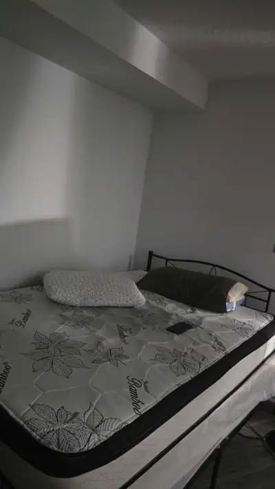One room for rent in a two bedroom apartment @ No 10 Sanromanoway., North York M3N 2Y2 Ontario . Ava...