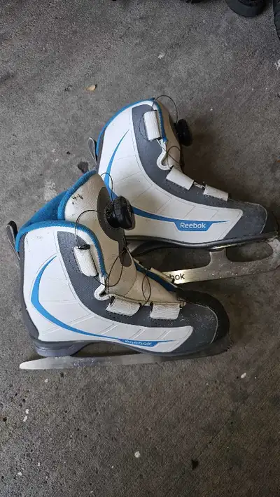 Skates size 4, View more