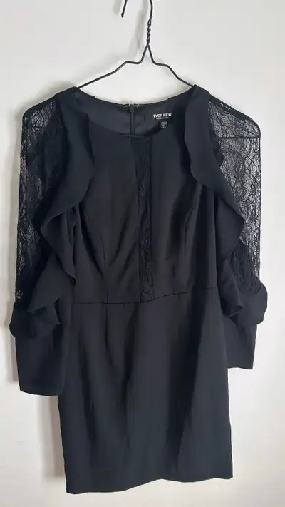 Robe en dentelle, View more