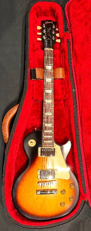 Sacrifice sale! A classic Les Paul tobacco burst with all the tone, power and sustain one expects fr...