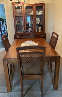 DINING ROOM SET