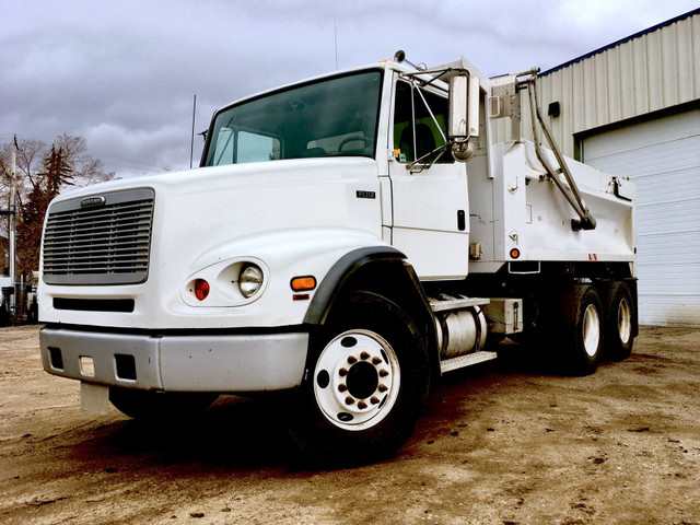 2000 FL 112 in Heavy Trucks in Regina