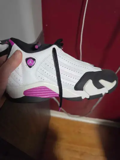 Jordan retro 12s fuchsia blast 6.5Y, View more