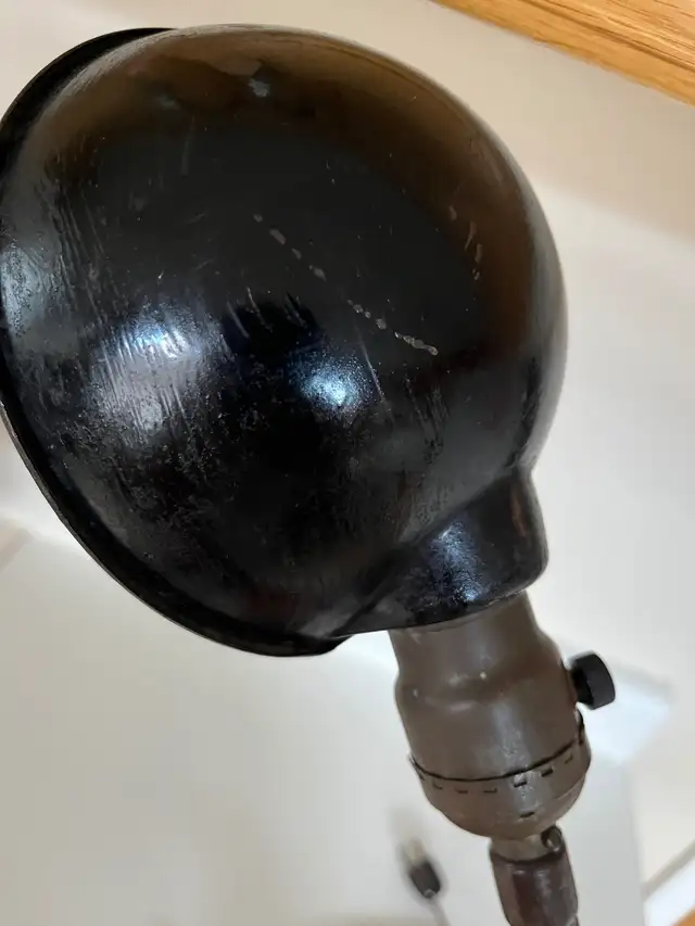 Antique Desk Lamp 1940’s ALADDIN Goose Neck Industrial Cast Iron in Arts & Collectibles in Mississauga / Peel Region - Image 6
