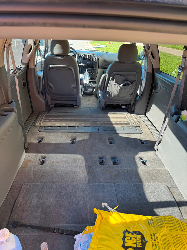  2006 Dodge Grand Caravan – Reliable, Spacious, Runs Smooth (A in Cars & Trucks in Mississauga / Peel Region - Image 2