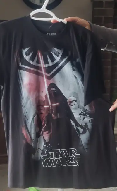Never used t shirt medium size. Other items also available separately priced.