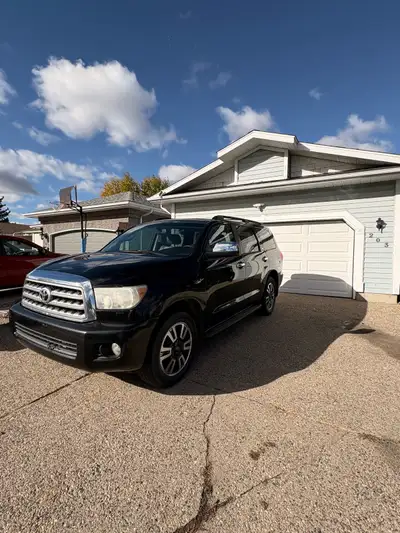 2010 Toyota Sequoia Limited 4x4, 5.7L V8, 8 seater, fully loaded, rust free, Saskatoon Selling my 20...