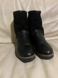 Nautica ladies boots size 8,5 usa 