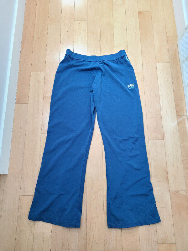 Roots Active Pants & Yoga Pants - Size XL in Women's - Bottoms in Calgary - Image 2