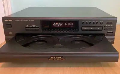 Technics SL-PD687 5-Disc Carousel CD Changer, View more
