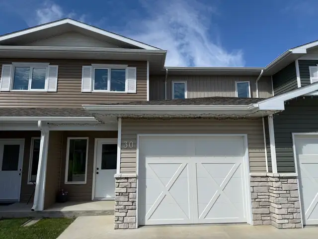 3 Bedroom Townhouse for Rent
