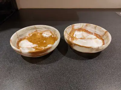 2 Onyx 6" Bowls, View more