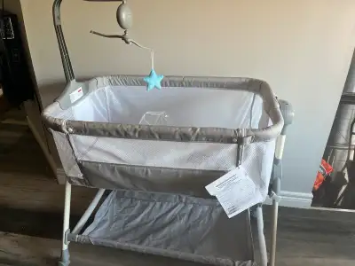 Baby Bassinet,Rocking Bassinet for Baby,3 in 1 Baby Bassinets Bedside Sleeper with Musical Toys,Beds...